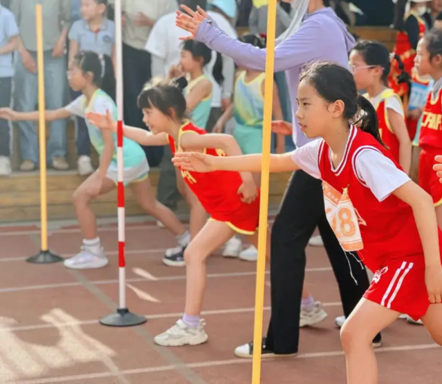 体育教育从被迫参与变为主动挑选从一致要求走向特性适配 体育教育从被迫参与变为主动挑选从一致要求走向特性适配