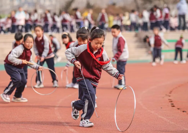 调换学生座位优化校园用眼环境构建校园监测家庭执行防控闭环